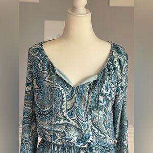 WHBM Blue White Paisley Knee-Length Dress Cut-Out Long Sleeve Sz 2 V-Neck Lined